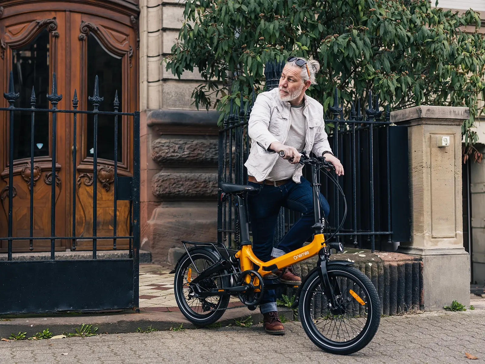 How to Choose a Safe & Lightweight Ebike for Seniors