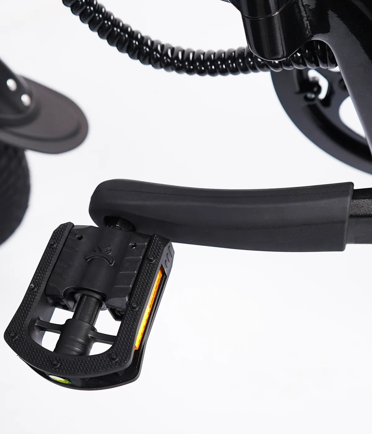 Onemile Nomad Ebike with high-grip pedals – Perfect for long and comfortable rides